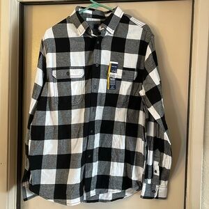 FLANEL BLACK AND WHITE CHECKER GEORGE LARGE BUTTON UP COLLAR
